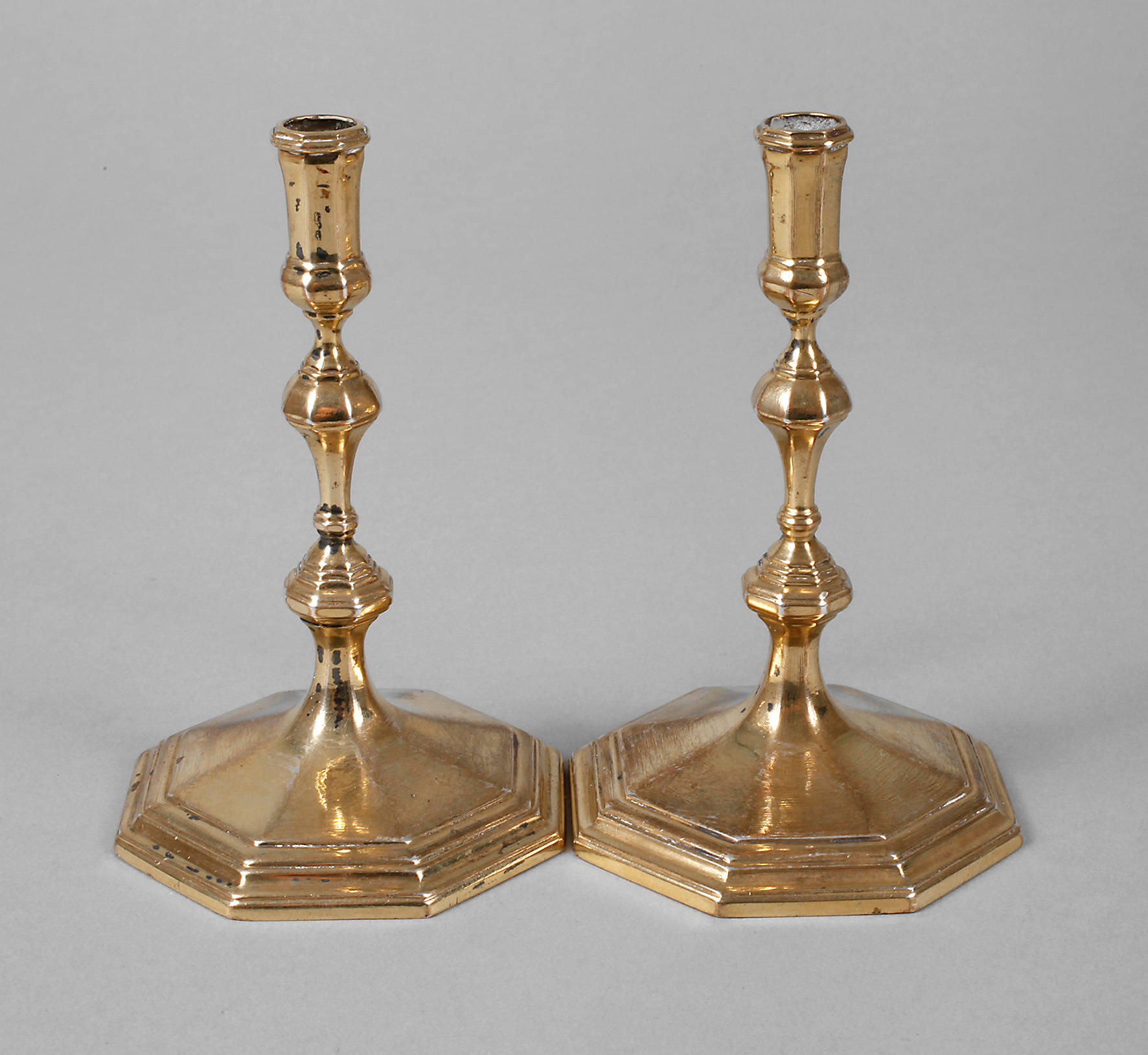 Paar englische vergoldete Silberleuchter