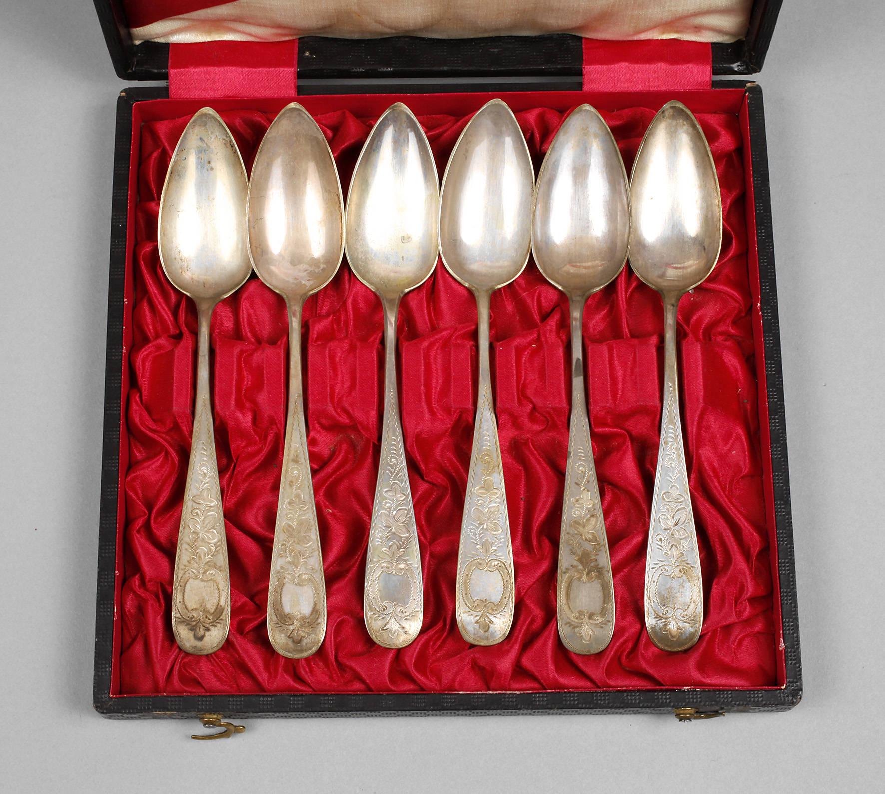 Sechs Silberlöffel