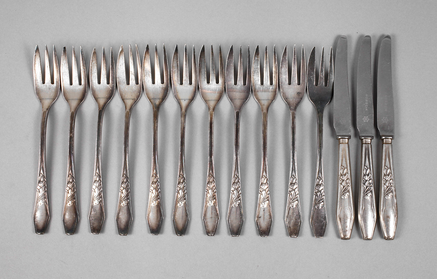 Silber elf Kuchengabeln und drei Obstmesser ”Pomona”