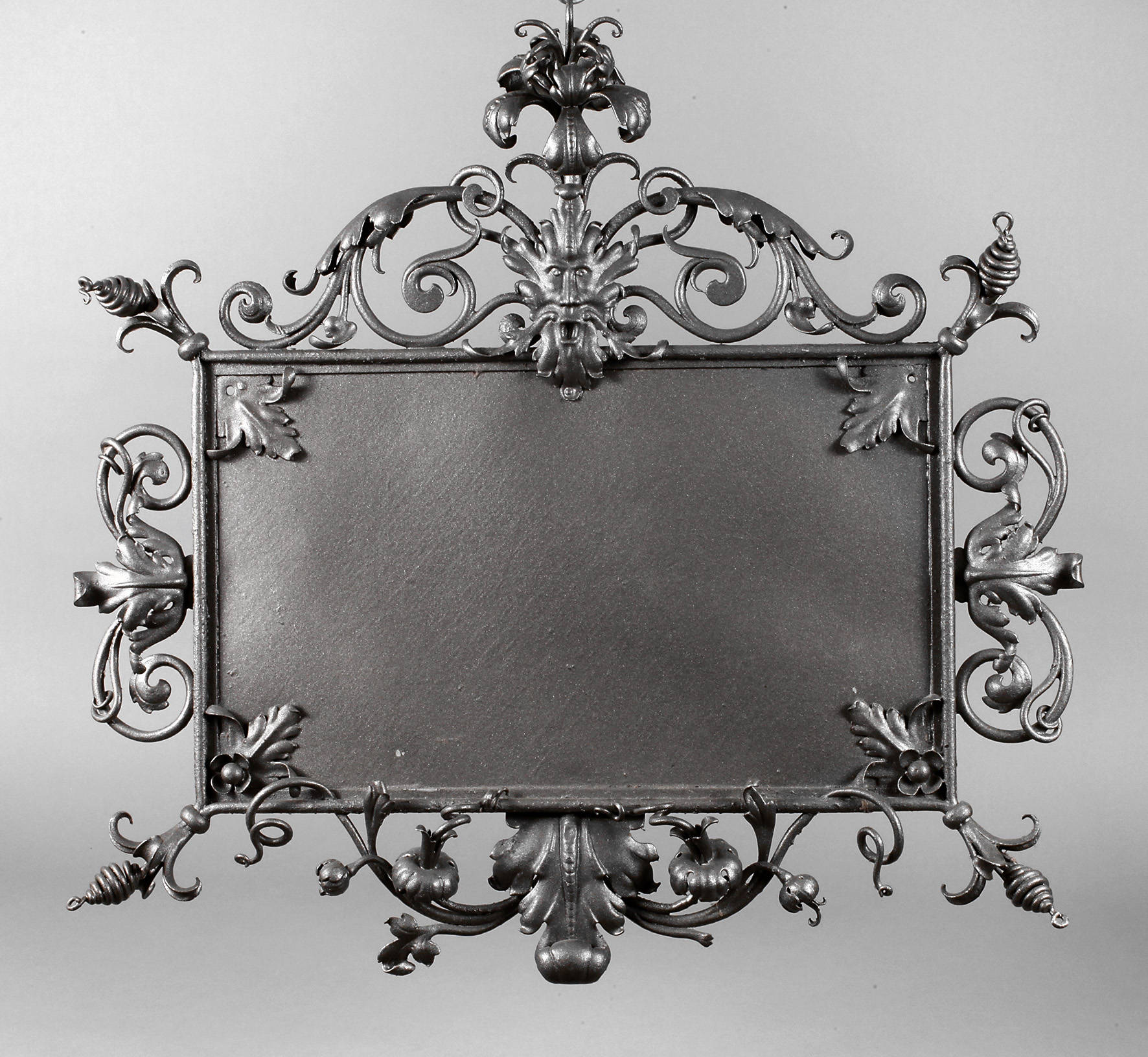 Historismustafel Schmiedeeisen