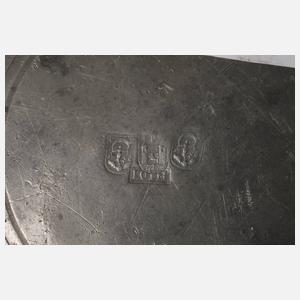 Kräftiger Taufbeckeneinsatz