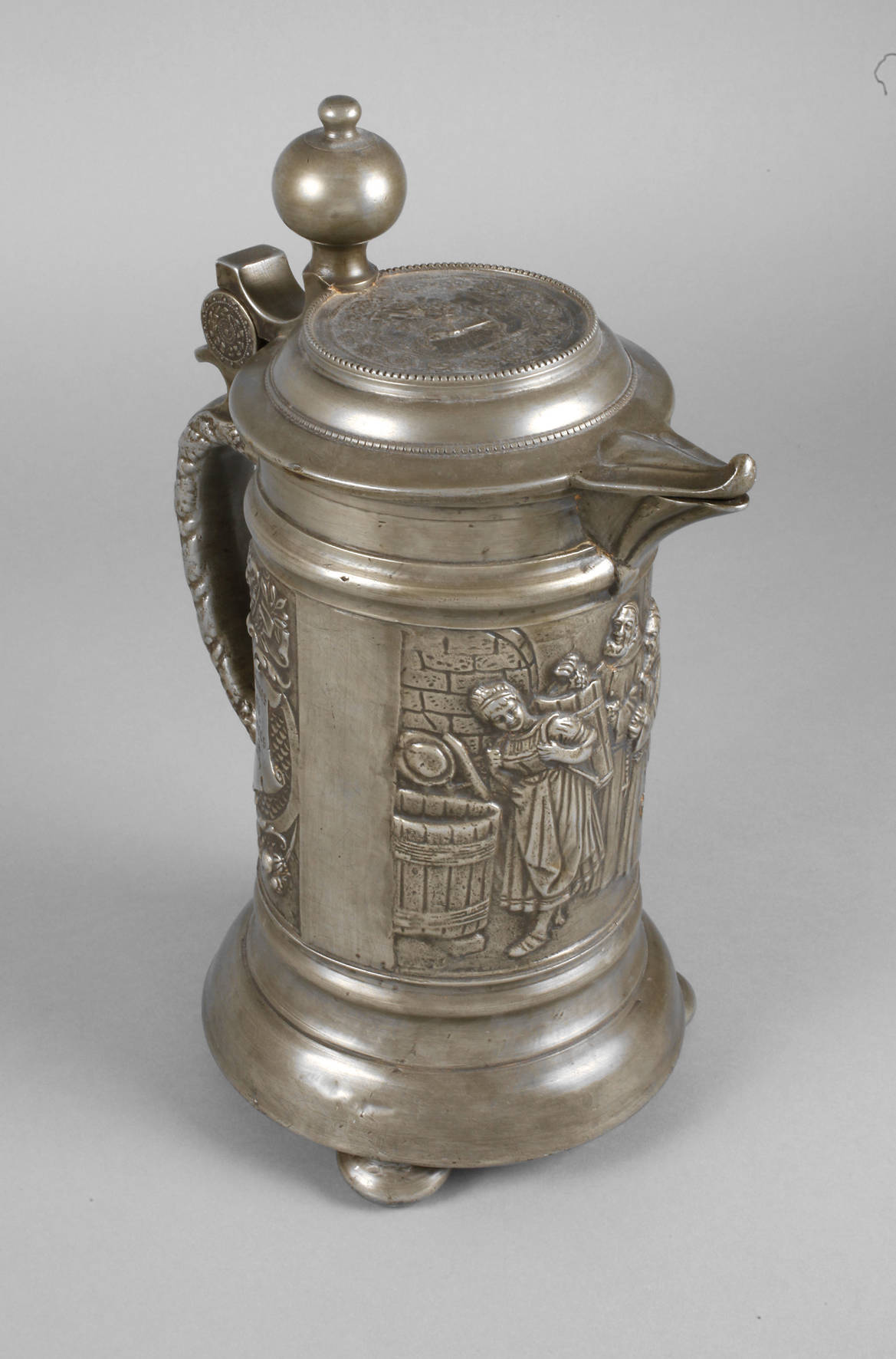 Großer Zinnprunkhumpen