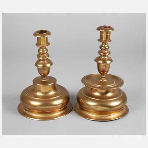 Zwei Glockenleuchter Hochbarock