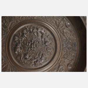 Großer Wandteller Eisenguss