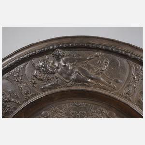 Großer Wandteller Eisenguss