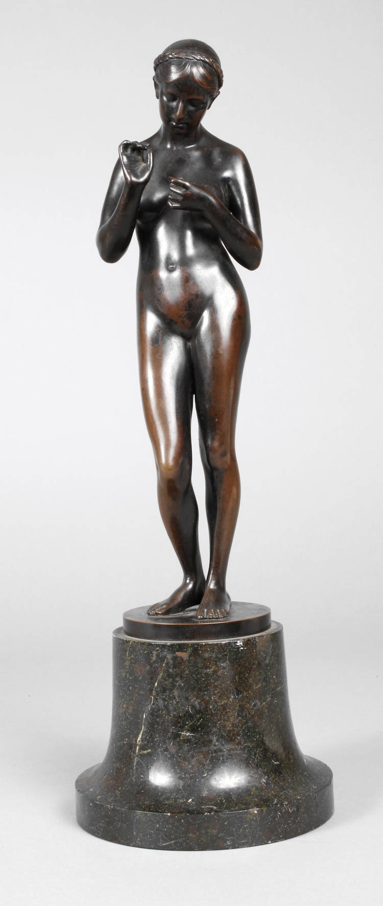 Josef Moest, stehender Mädchenakt