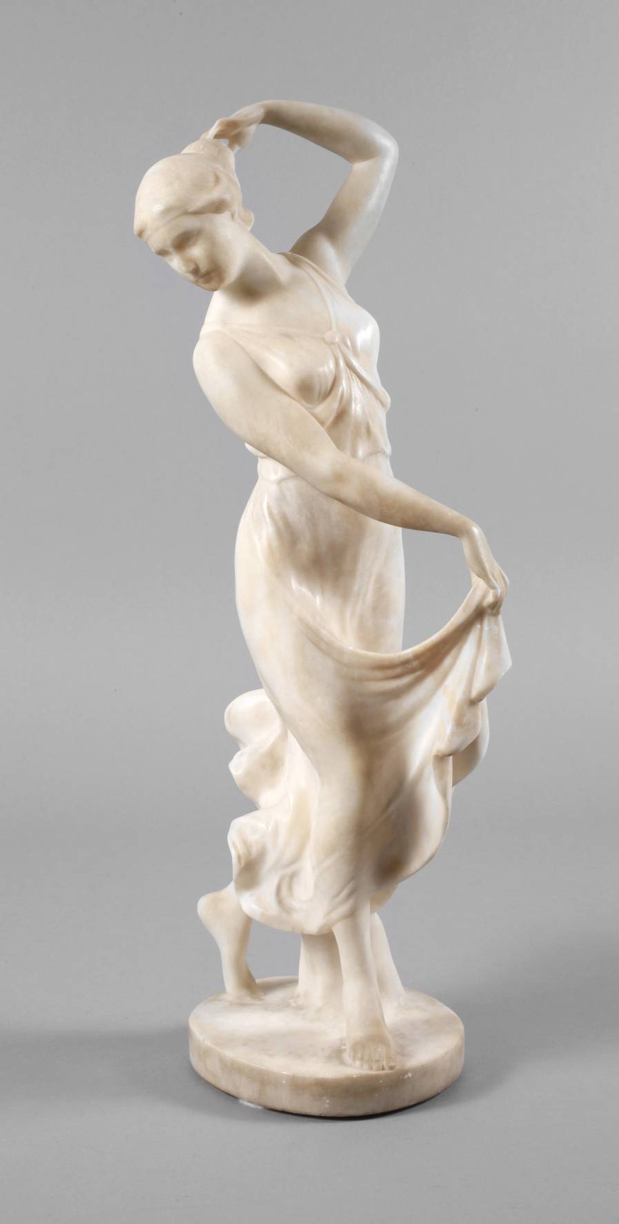Antikisierende Tänzerin