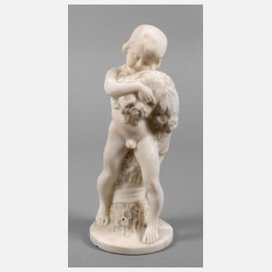 Knabe mit Blumenranke