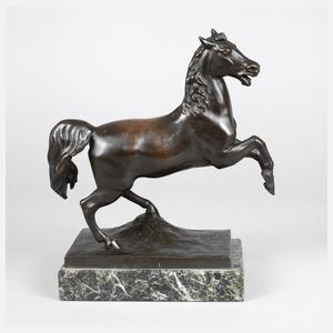 Pferdeskulptur steigender Hengst