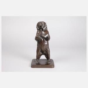 Willy Zügel, stehender Bär