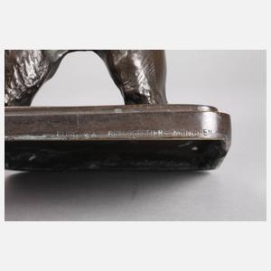 Willy Zügel, stehender Bär