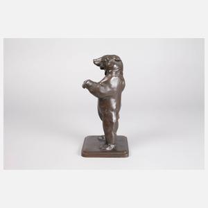 Willy Zügel, stehender Bär