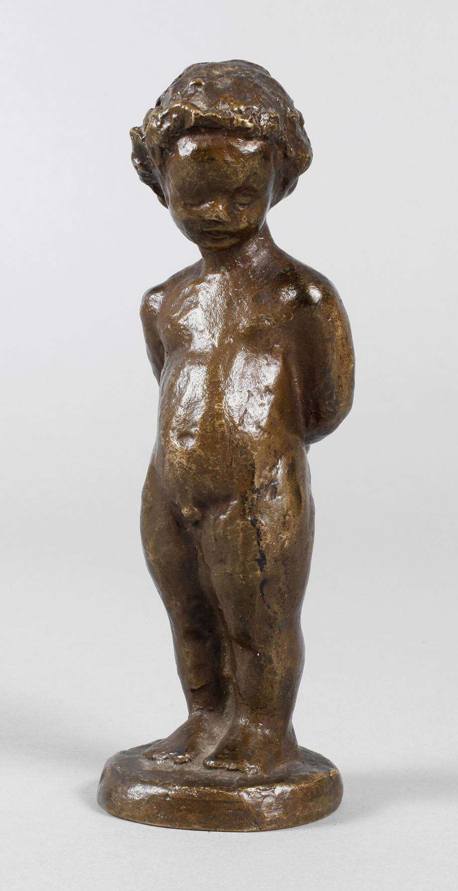 Schüchternes Bübchen