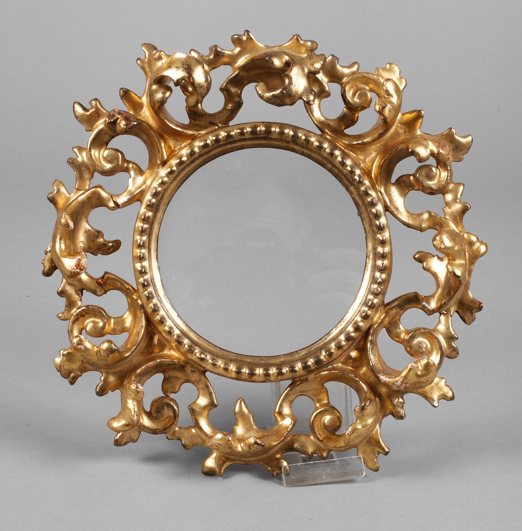 Runder, geschnitzter Florentinerrahmen Ende 19. Jh.