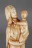 Elfenbeinschnitzerei Madonna