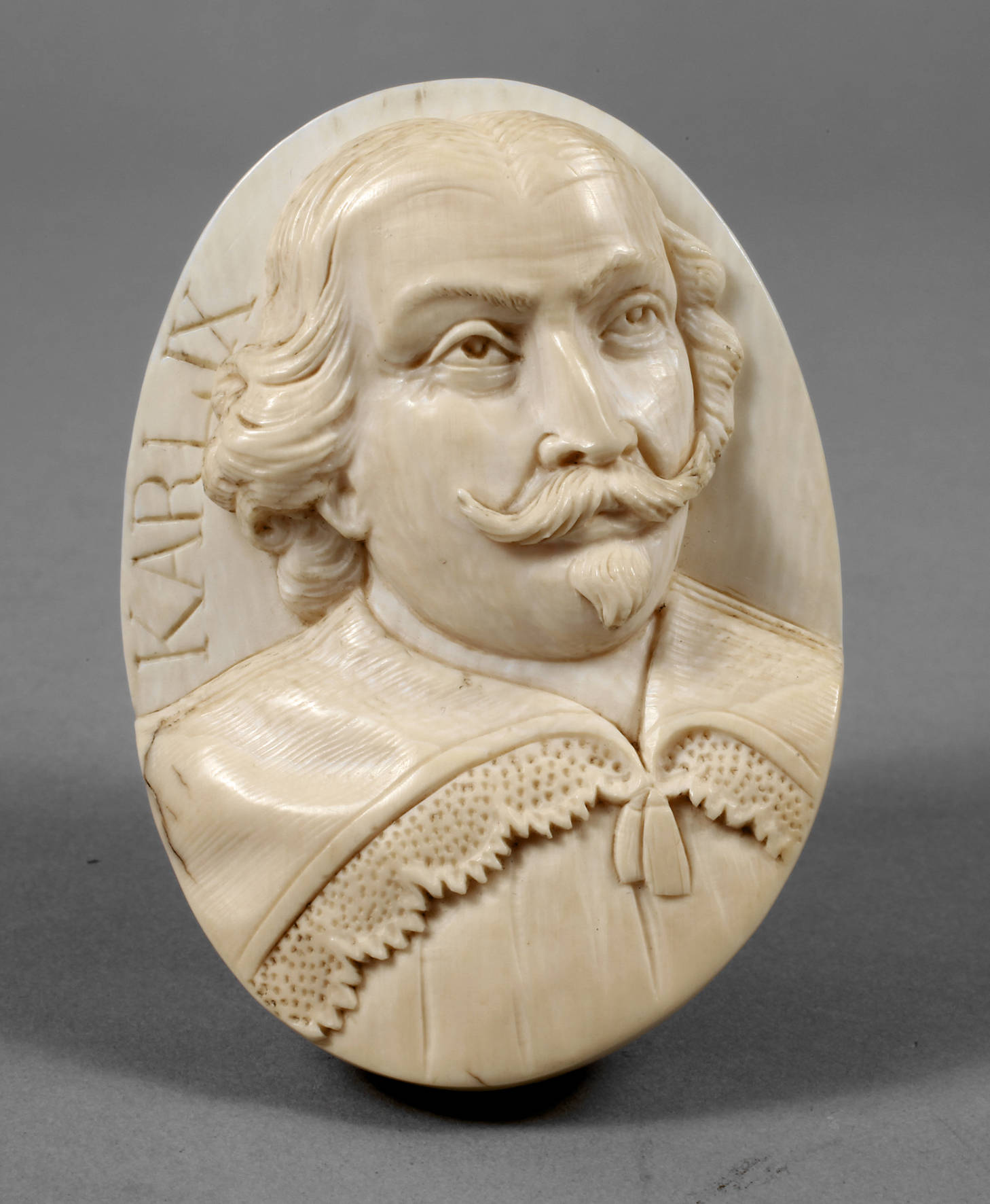 Elfenbeinmedaillon Karl IX.