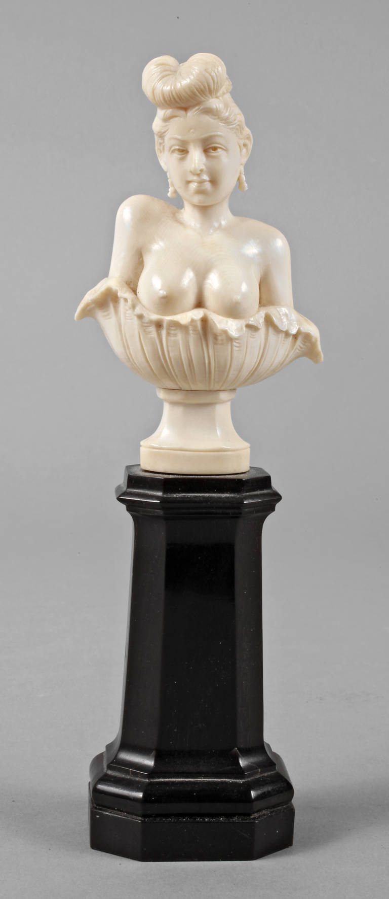 Elfenbeinschnitzerei