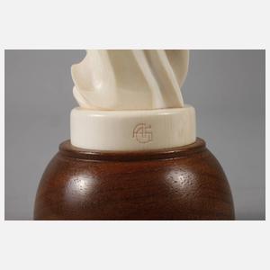 Elfenbeinschnitzerei Elfe