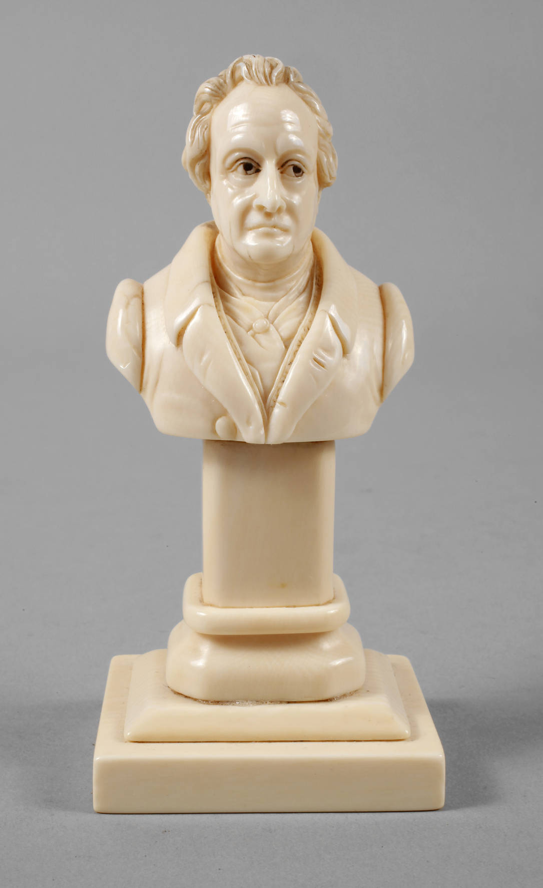 Elfenbeinschnitzerei Goethe