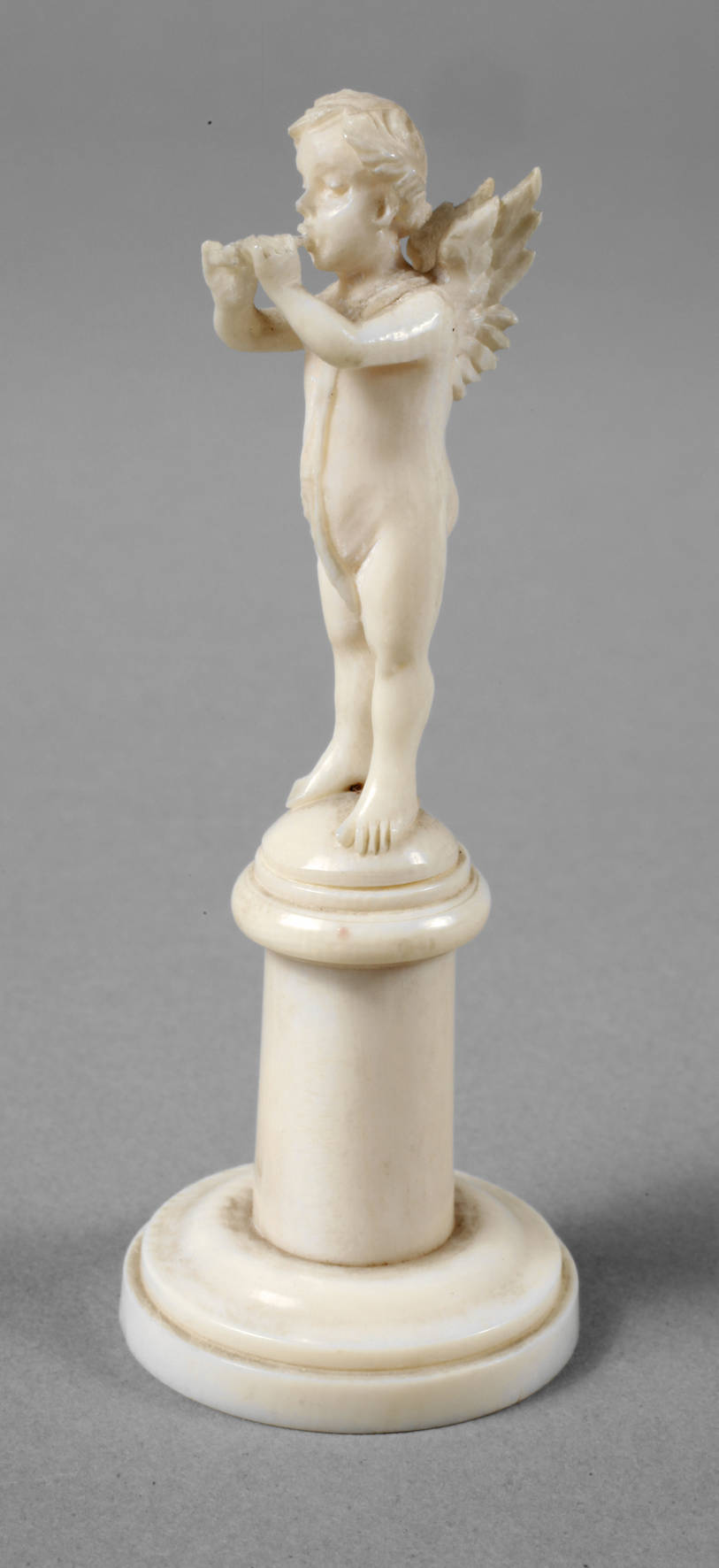 Elfenbeinschnitzerei Putto