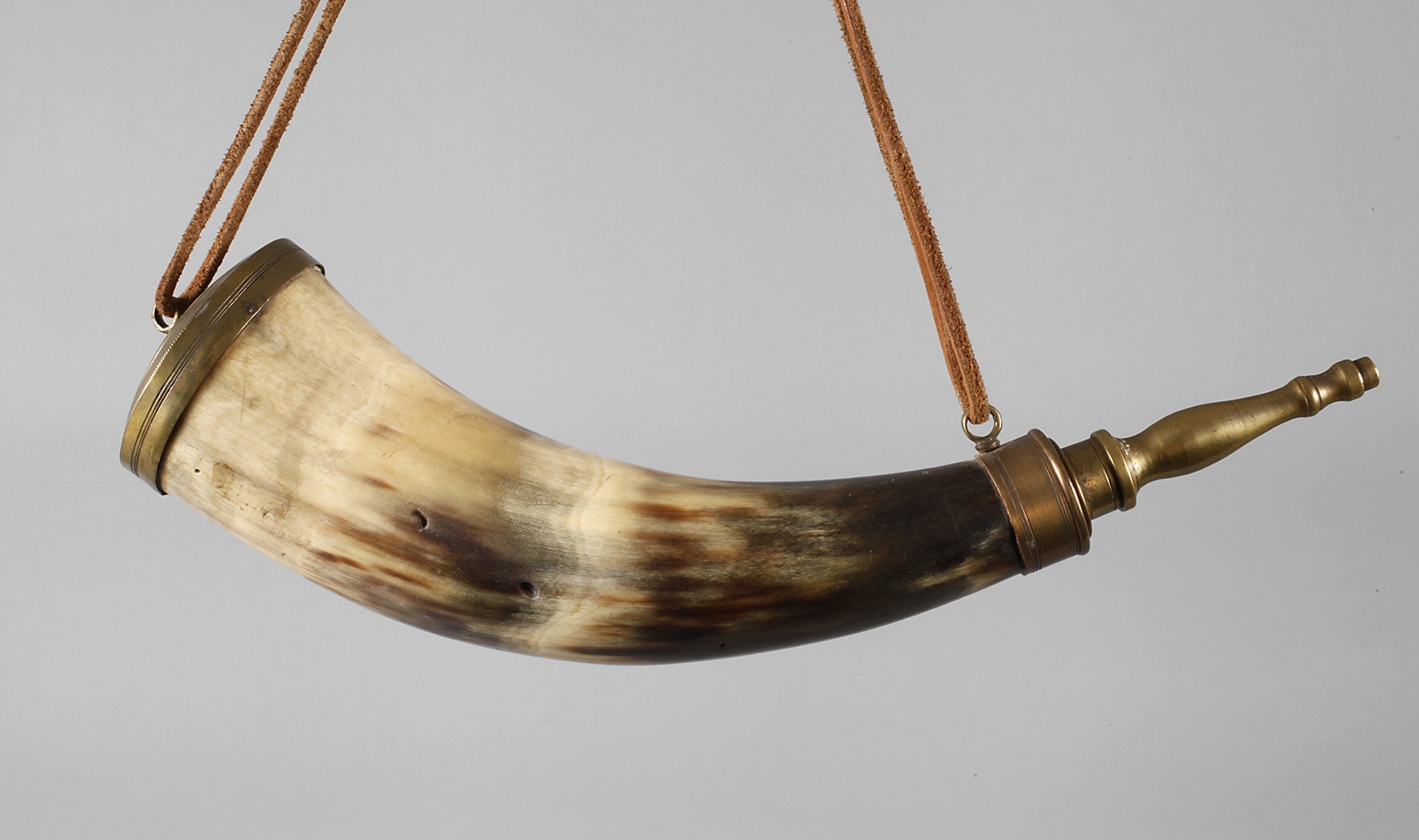 Großes jagdliches Pulverhorn