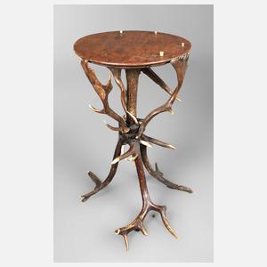 Jagdlicher Rauchtisch