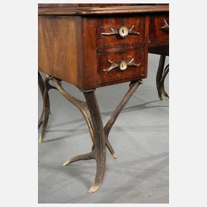 Jagdlicher Schreibtisch