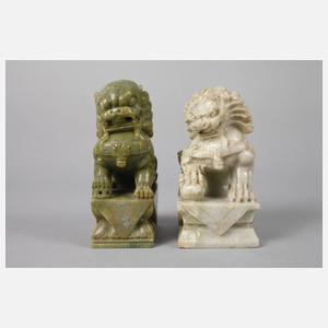 Paar Palastwächter-Löwinnen Jade