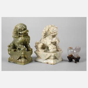 Paar Palastwächter-Löwinnen Jade