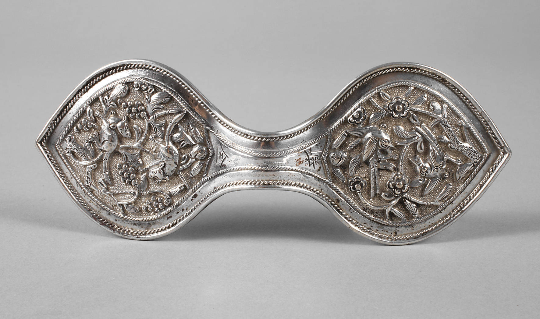 Silberzierteil China