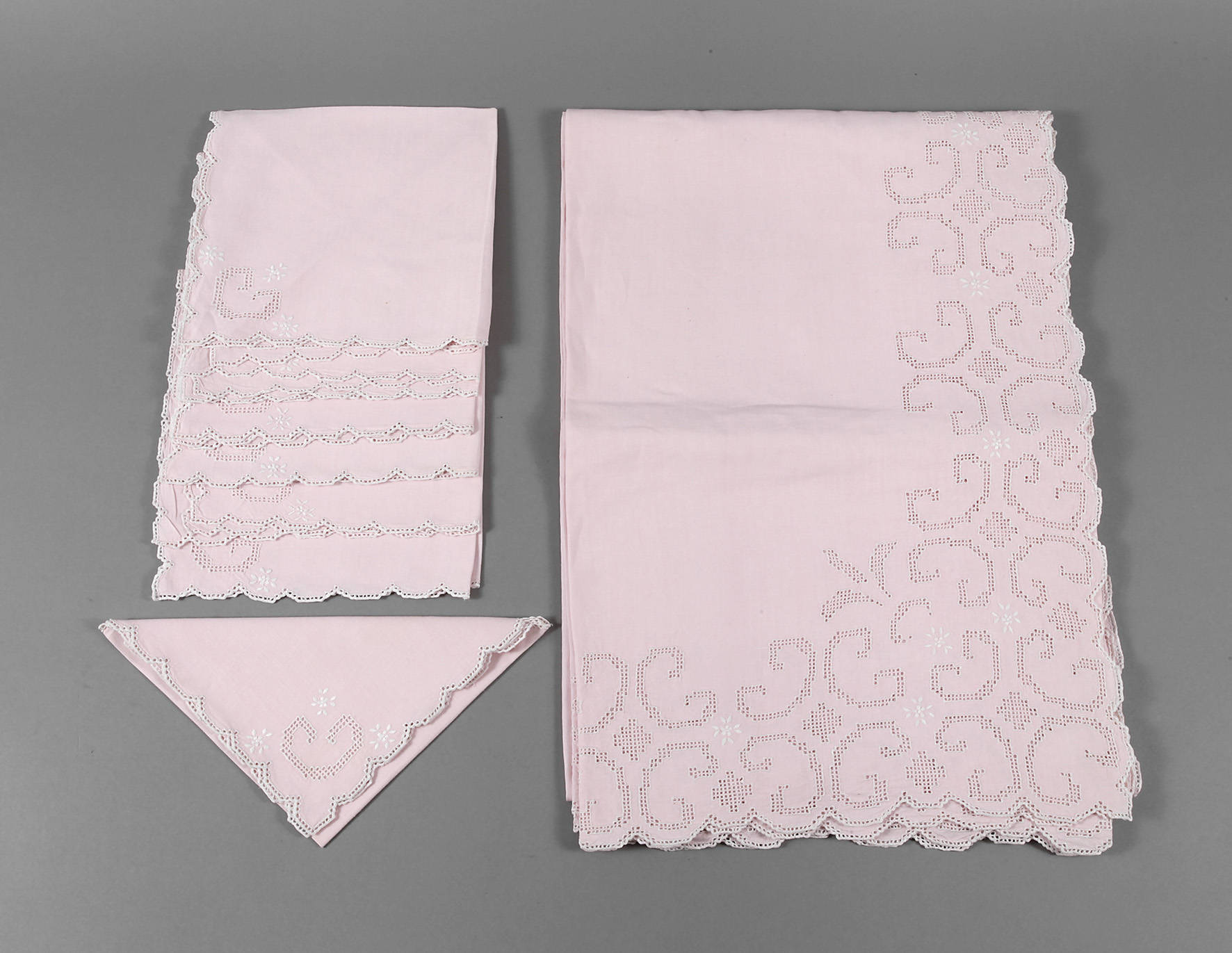 Tafelgarnitur Weißstickerei