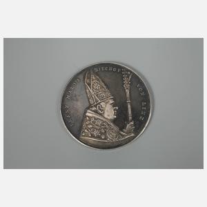 Zwei Medaillen und eine Münze Kirche