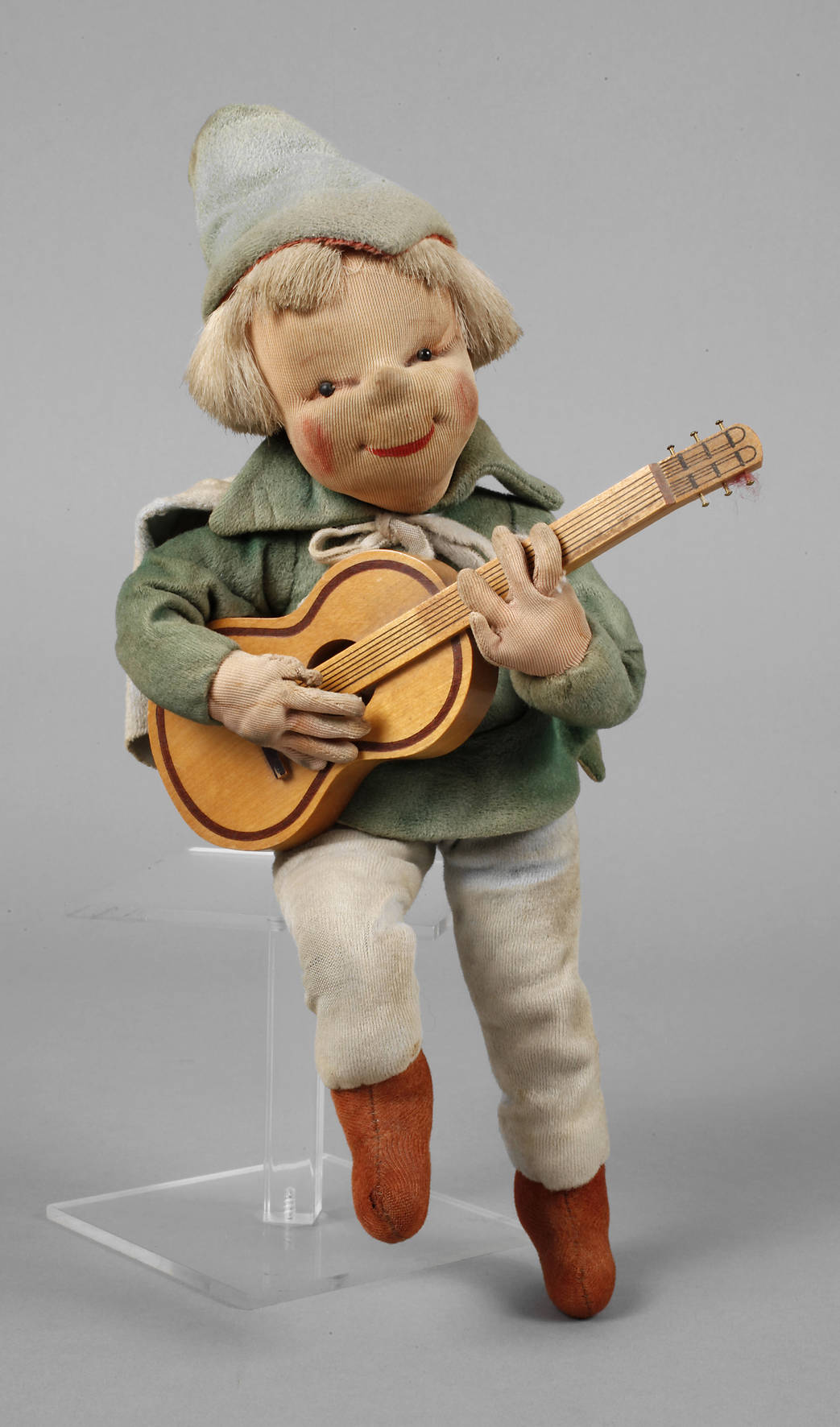 Stoffpuppe als Minnesänger