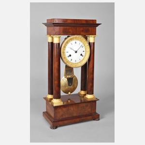 Feine Portaluhr Biedermeier