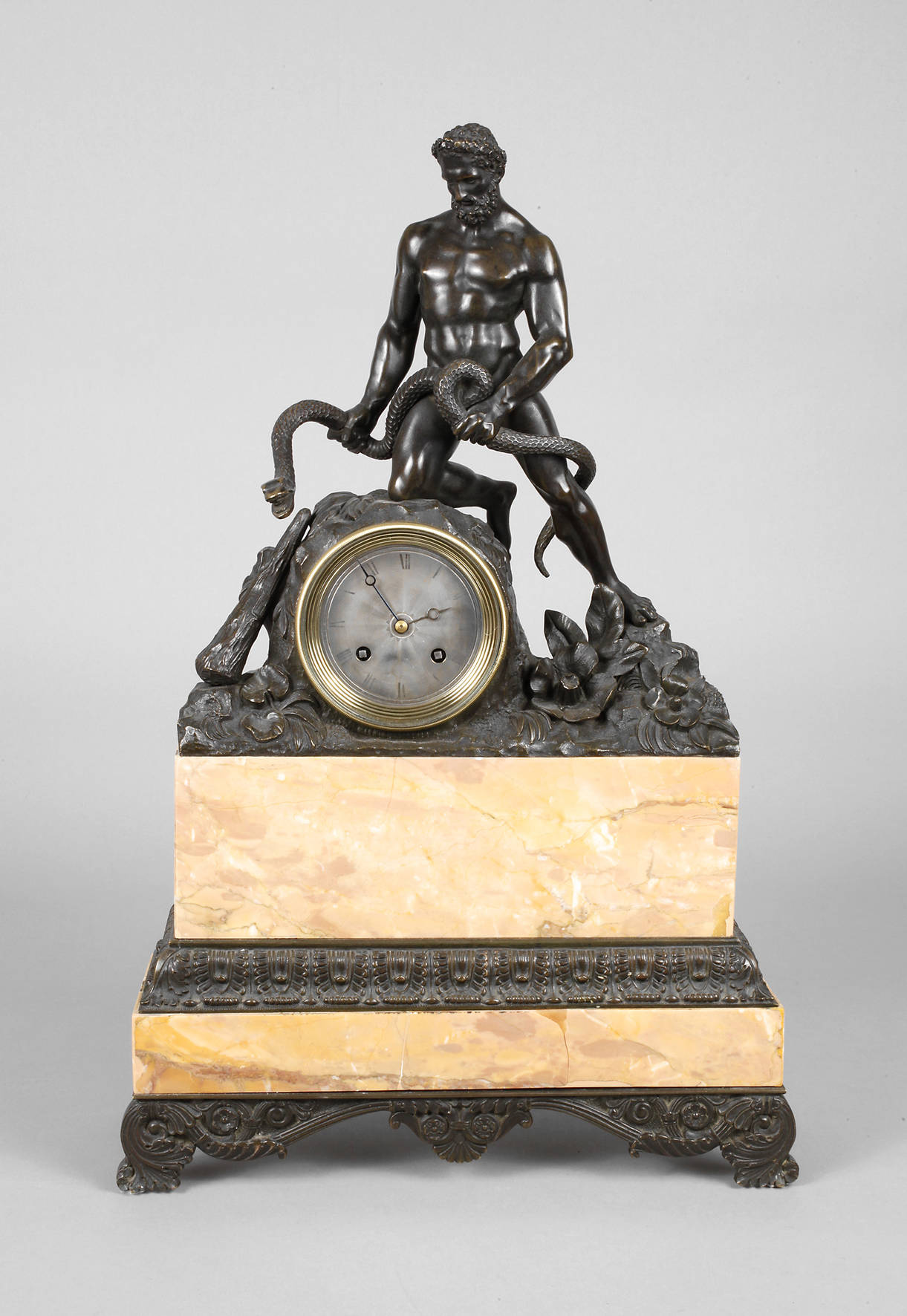 Figurenuhr Bronze