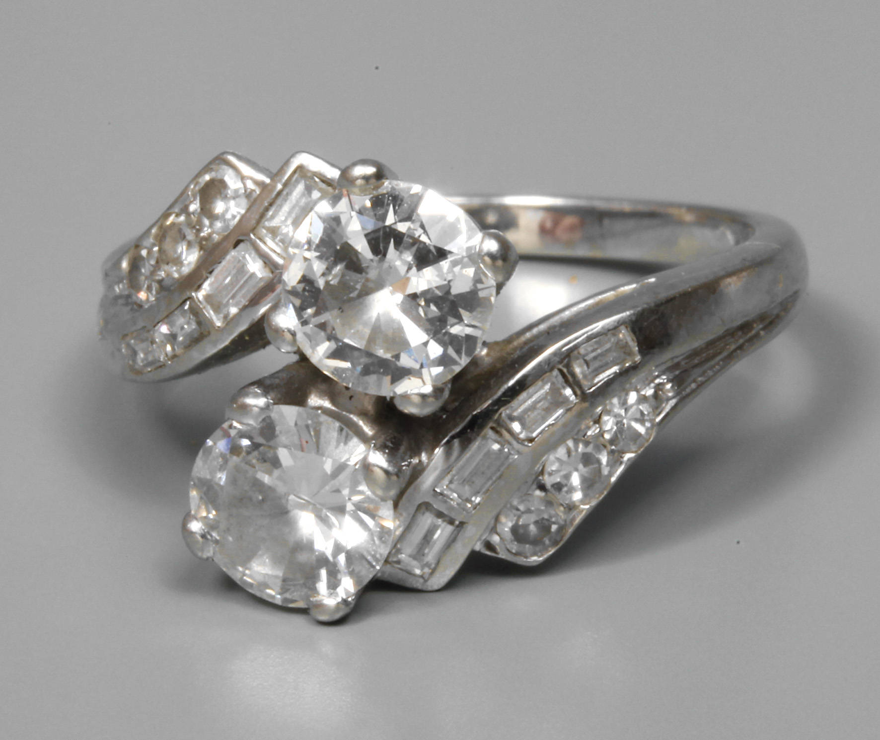 Damenring mit Brillanten, ca. 1,6 ct