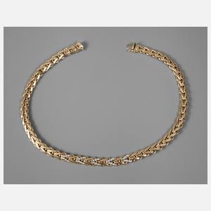 Collier mit Diamantbesatz