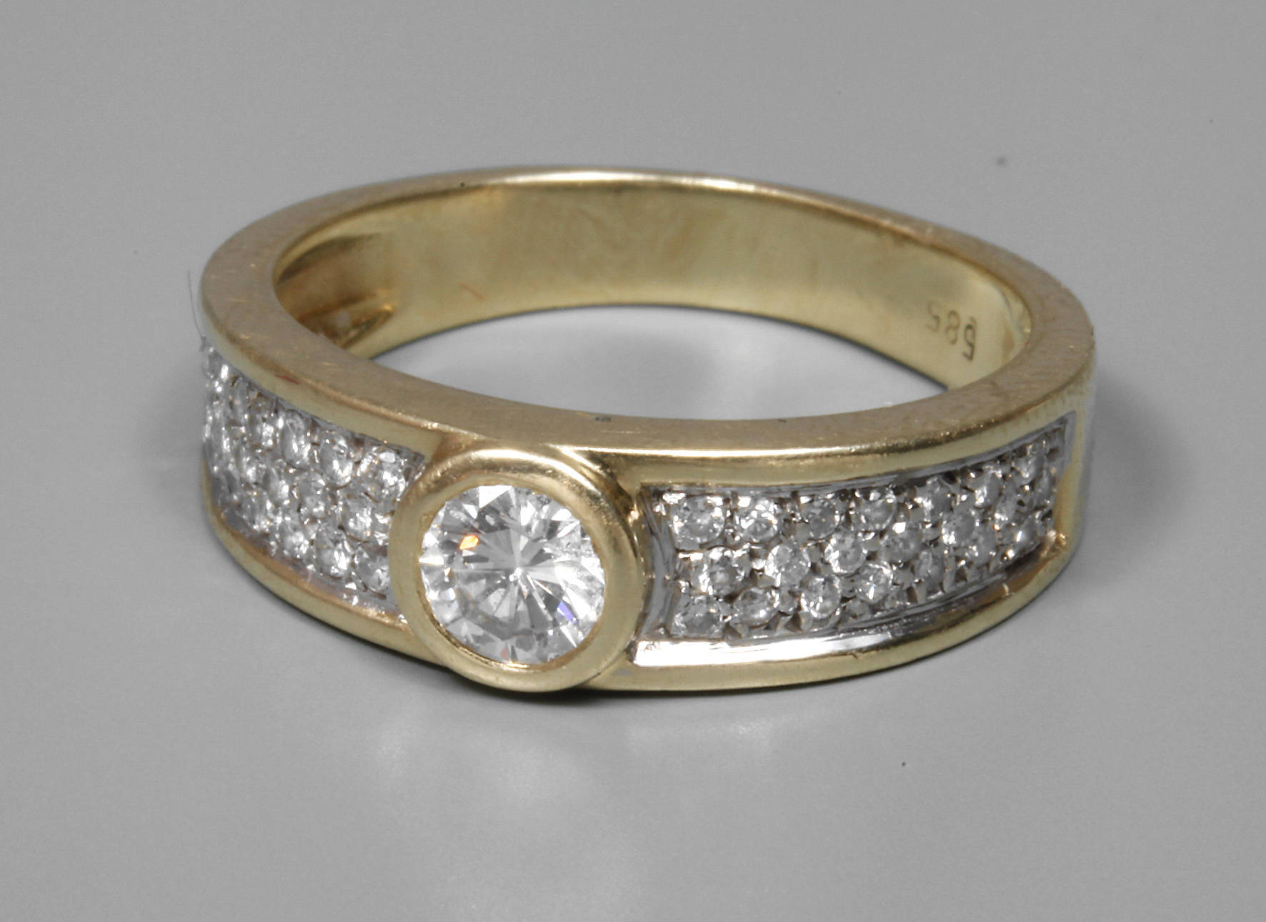 Damenring mit Brillanten, ca. 0,5 ct