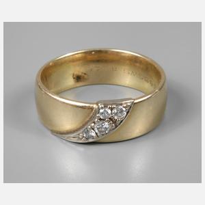 Damenring mit Diamanten