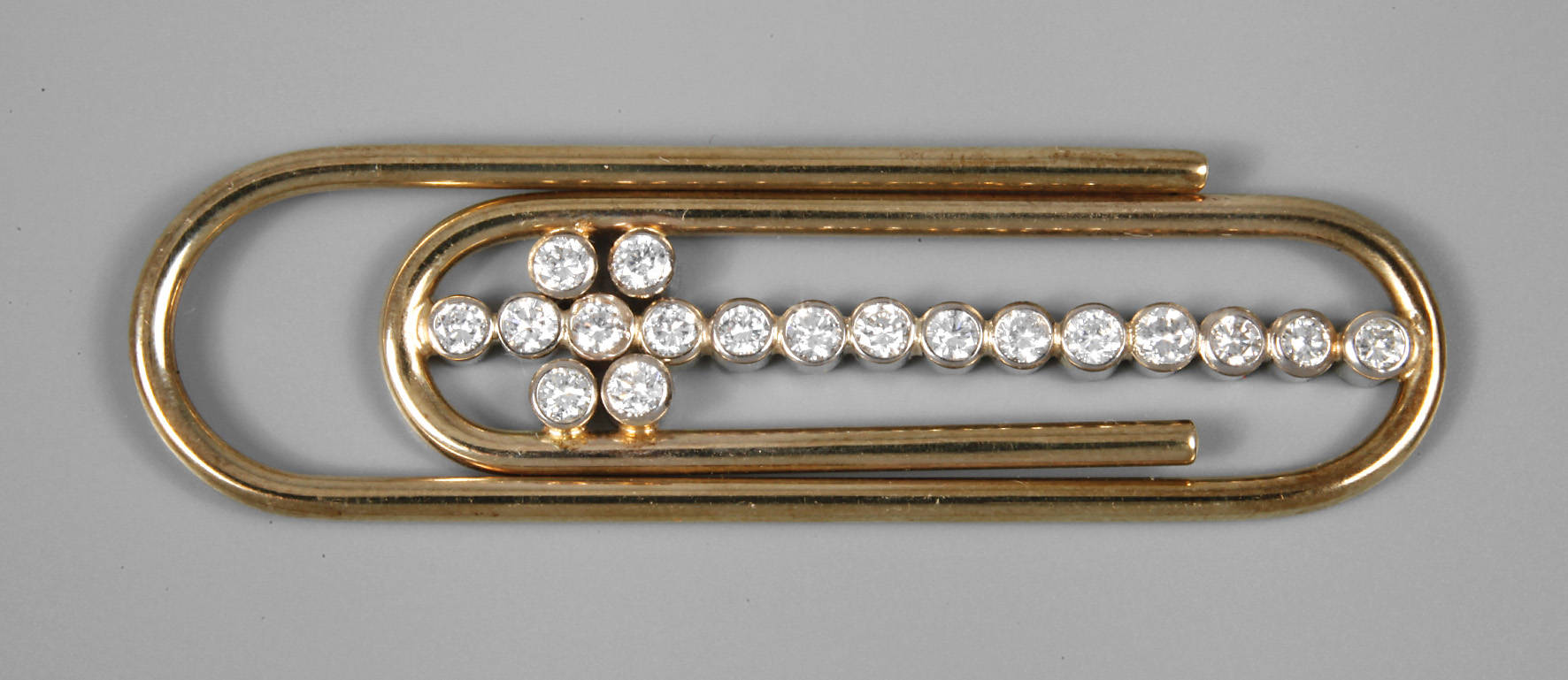 Krawattenklammer mit Brillanten von ca. 0,7 ct