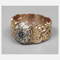 Ring mit Saphir und Diamantrosen111