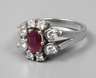 Damenring mit Rubin und Brillanten