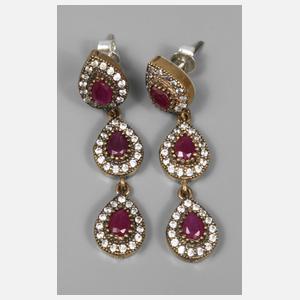 Paar Ohrhänger mit Rubinen