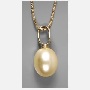 Anhänger mit großer Perle an Kette