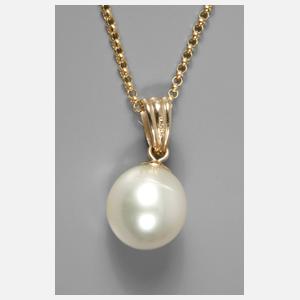 Perlanhänger an Kette