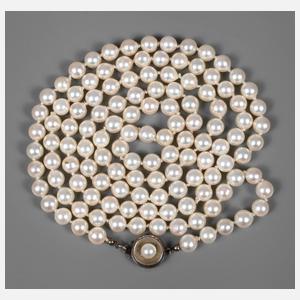 Lange Zuchtperlenkette