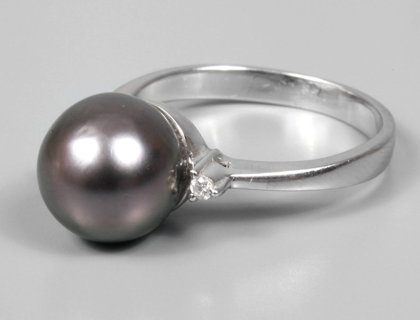 Damenring mit Tahitiperle und Brillanten