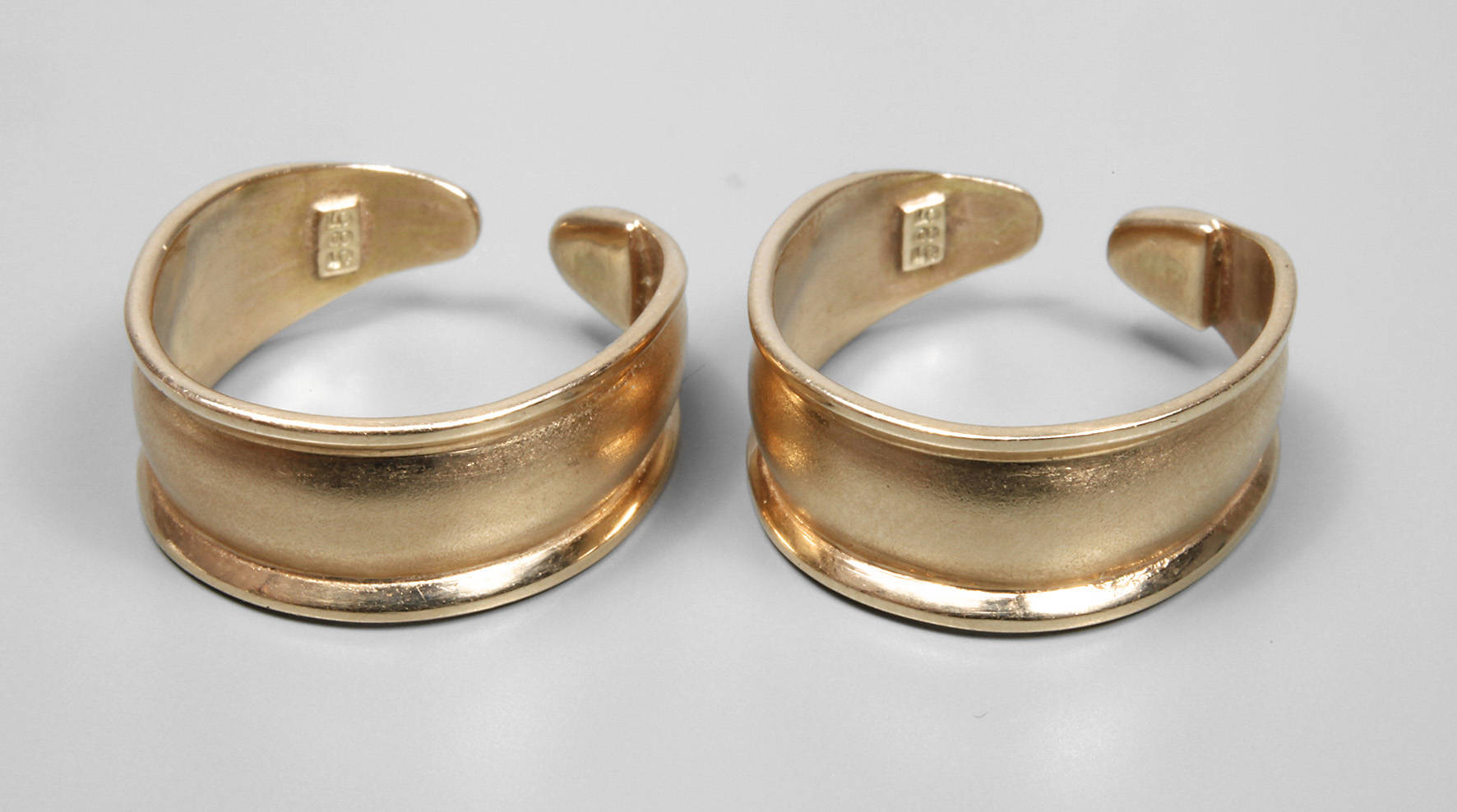 Paar Klemmcreolen Gold