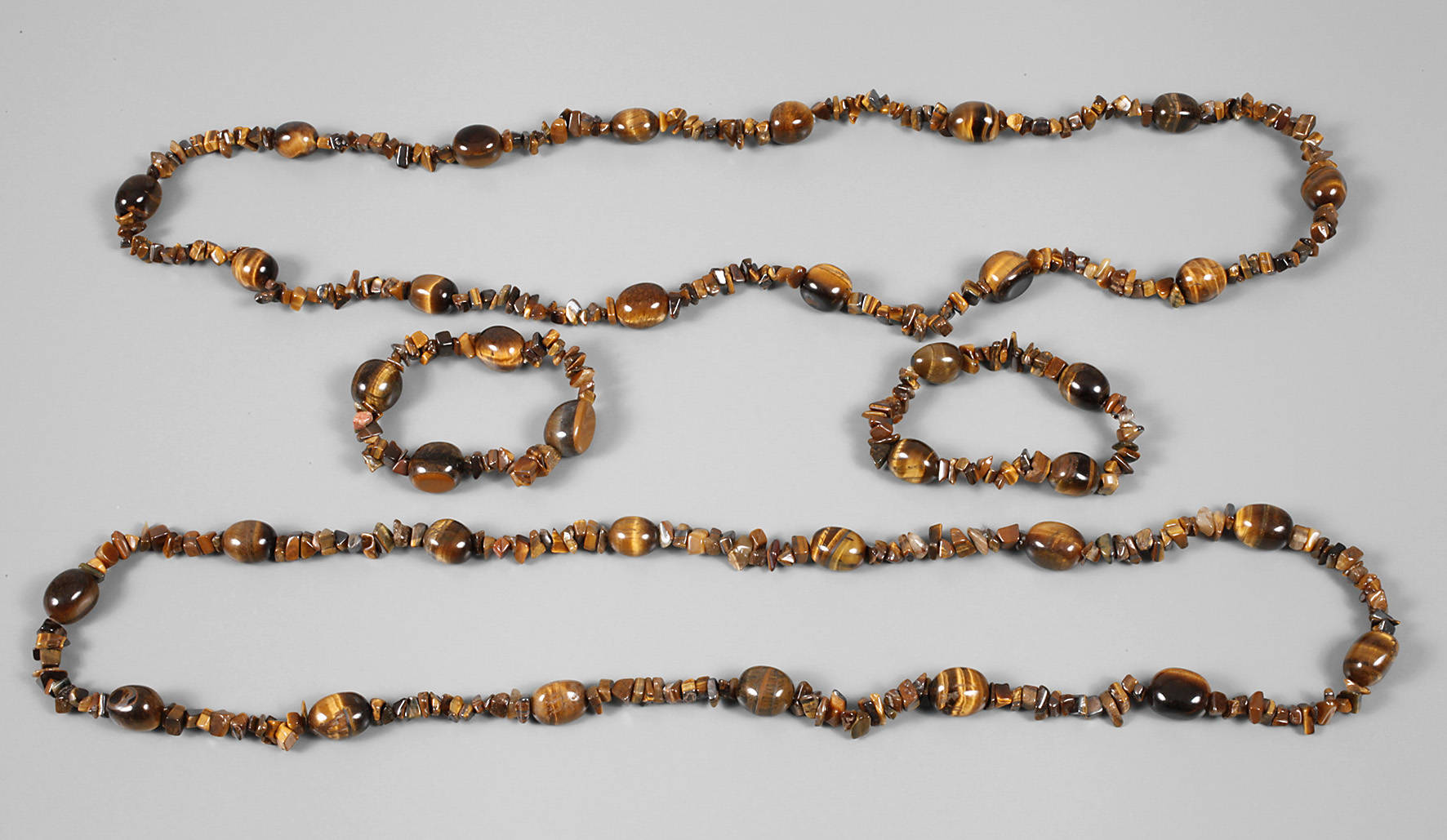 Zwei Schmucksets Tigerauge