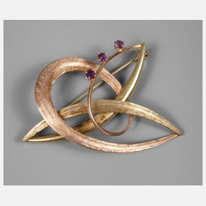 Goldbrosche mit Amethyst